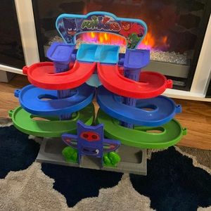 PJ Masks
PJ Masks Spiral Die Cast Playset, Die Cast Playsets, Ages 3 Up,